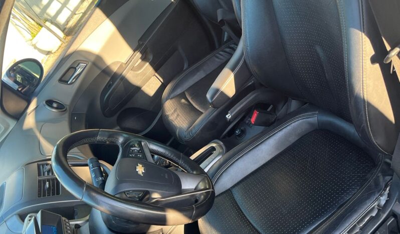 
								Hatch Chevrolet Sonic 2014 Branco 147000 10 4 Média margem Quitado Usado full									