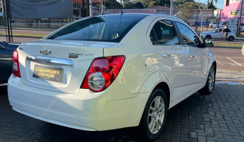 
								Hatch Chevrolet Sonic 2014 Branco 147000 10 4 Média margem Quitado Usado full									